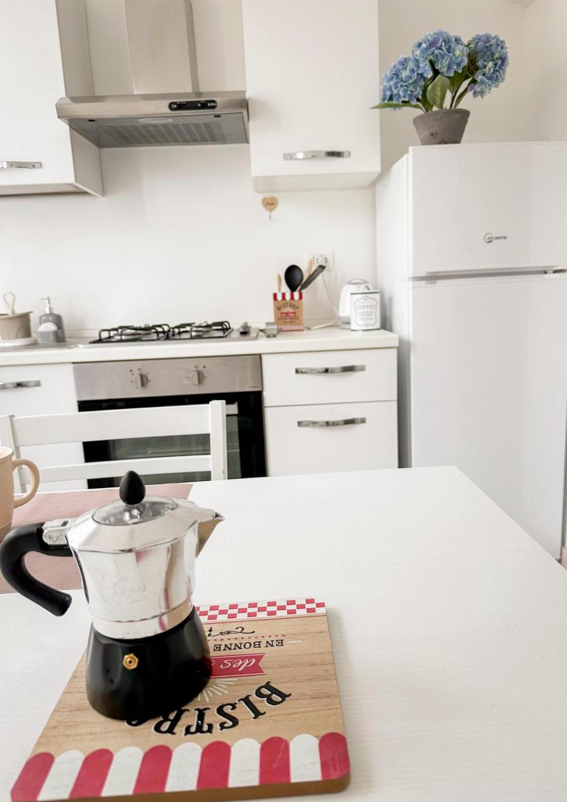 La Via Del Castello Apartment Castelferretti Екстериор снимка